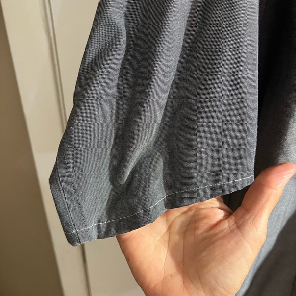 Eddie Bauer Women’s Button Down Shirt - Picture 6 of 7